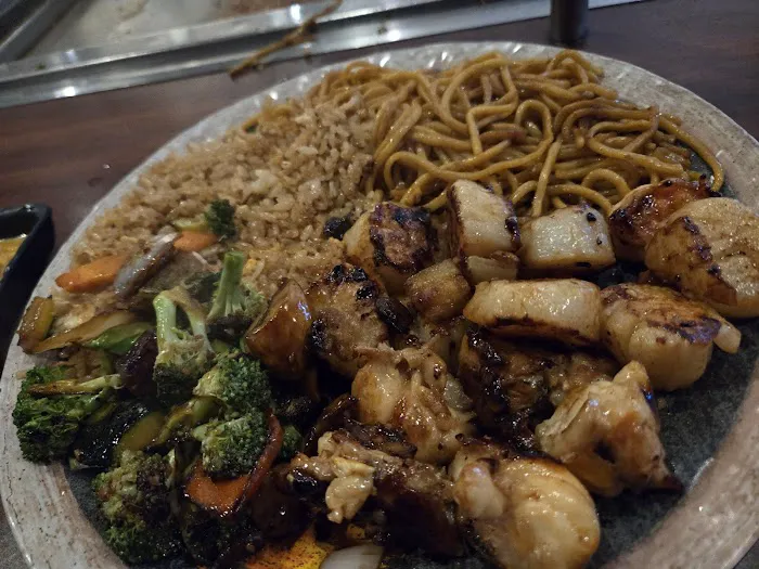 Bluefin Japanese Steakhouse & Sushi Picture 6