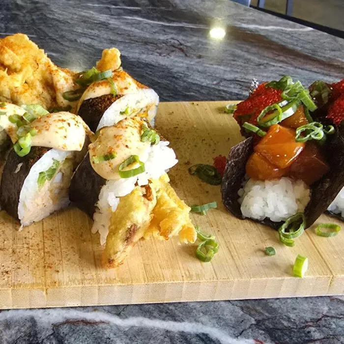 Hatorando Sushi and Sports Bar Picture 2