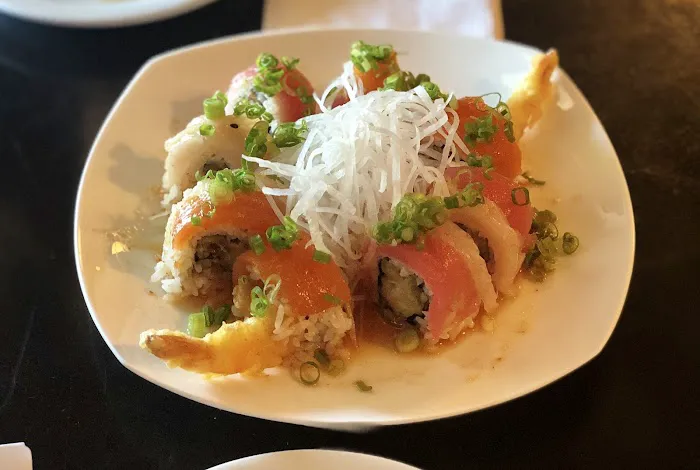 HOUSE - Modern Sushi Restaurant Picture 3
