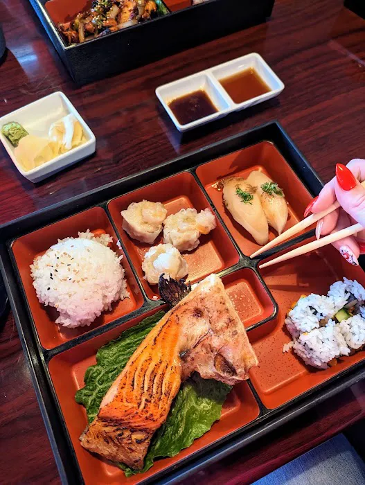 YANAGI SUSHI Picture 7