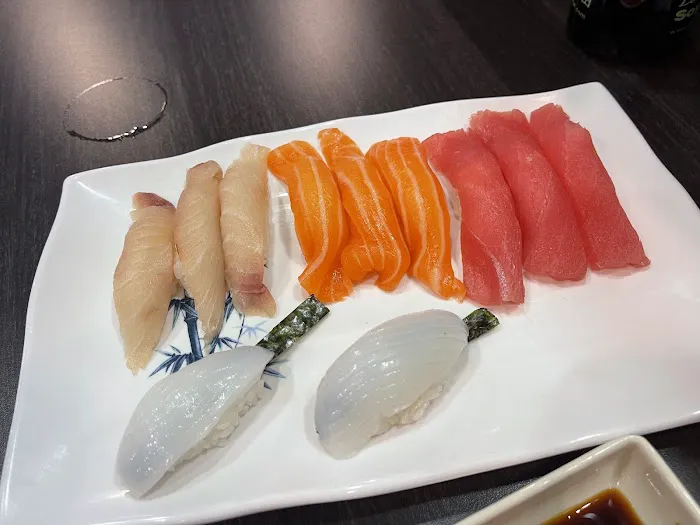Sakura Sushi Picture 3