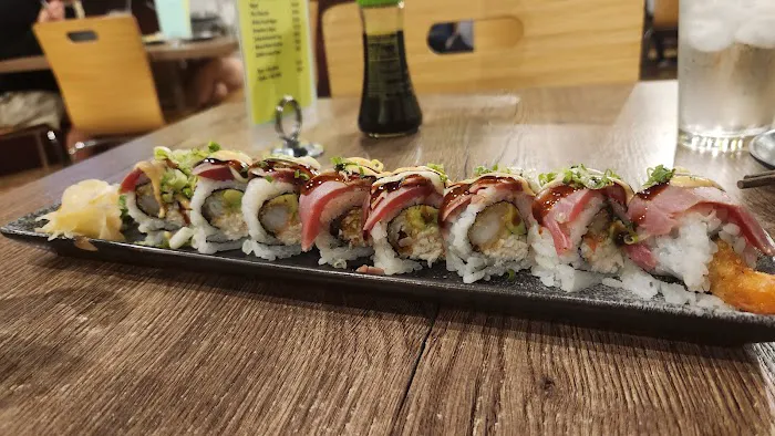Maguro Sushi and Ramen Picture 9