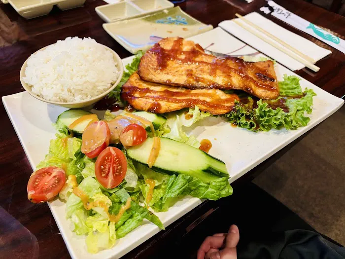 Mido Sushi Picture 3