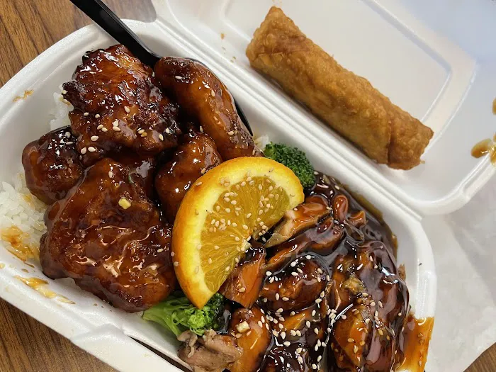 Yoshi's Fresh Asian Grill Picture 7