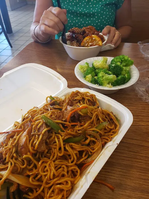 Yoshi's Fresh Asian Grill Picture 10