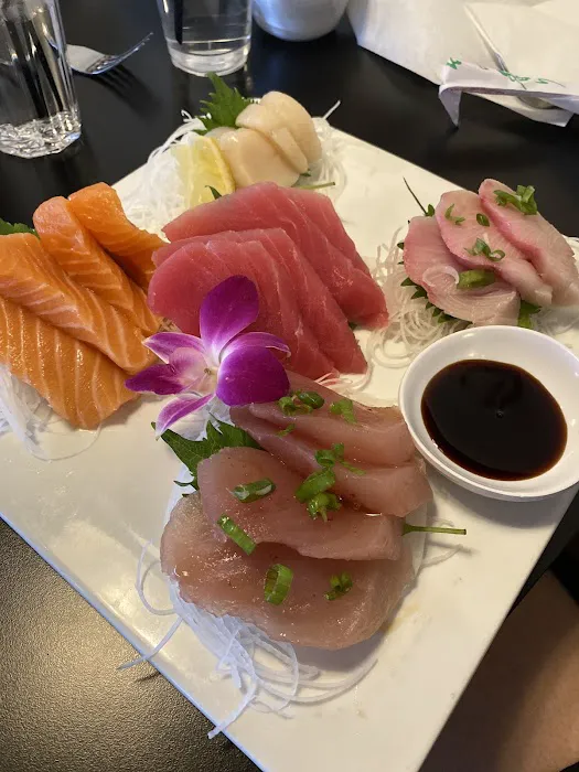 Khao Thai and Sushi at Scottsdale Picture 4