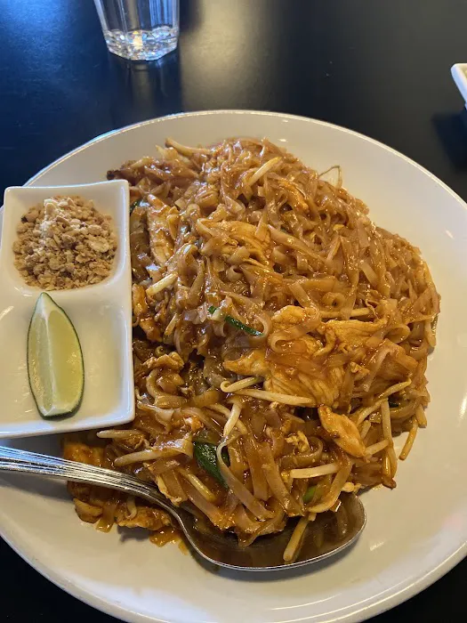 Khao Thai and Sushi at Scottsdale Picture 5
