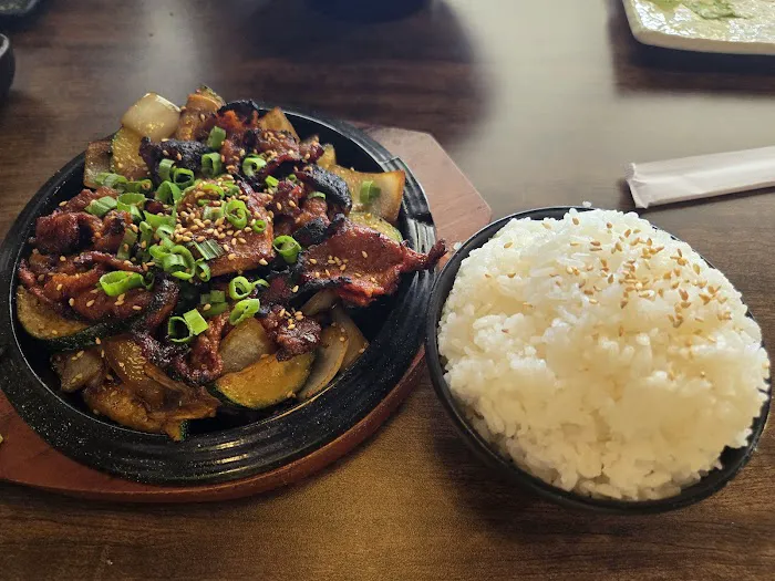 Zu Izakaya Sushi Bar Picture 7