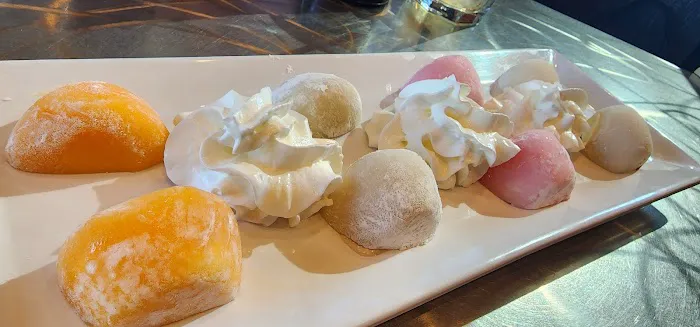 Trapper's Sushi - Avondale Picture 10