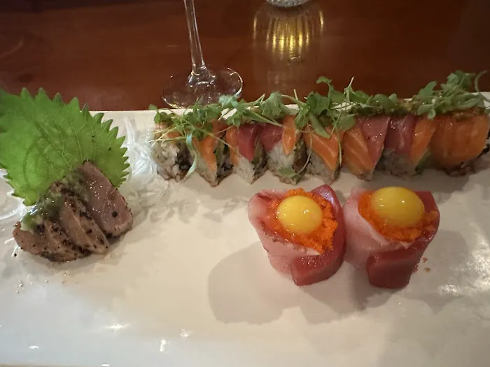 SWAN Sushi Seafood Bar Picture 6