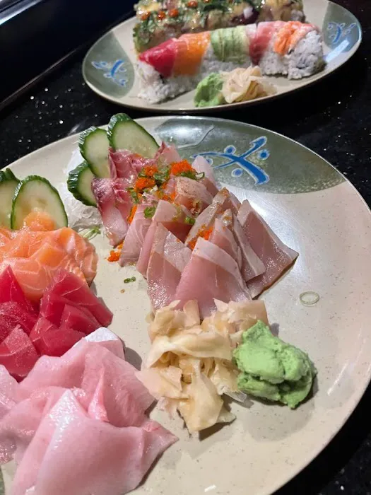 Nakama Sushi Restaurant & Lounge Picture 5