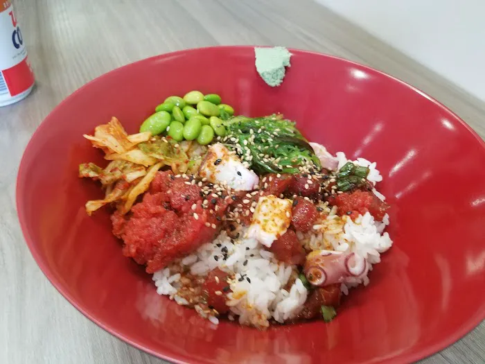 Sushi & Poke House Picture 10