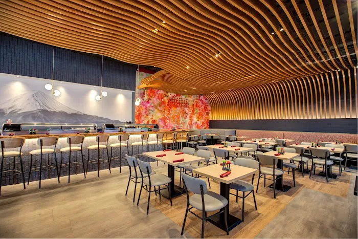 Yama Sushi & Asian Cuisine Picture 2