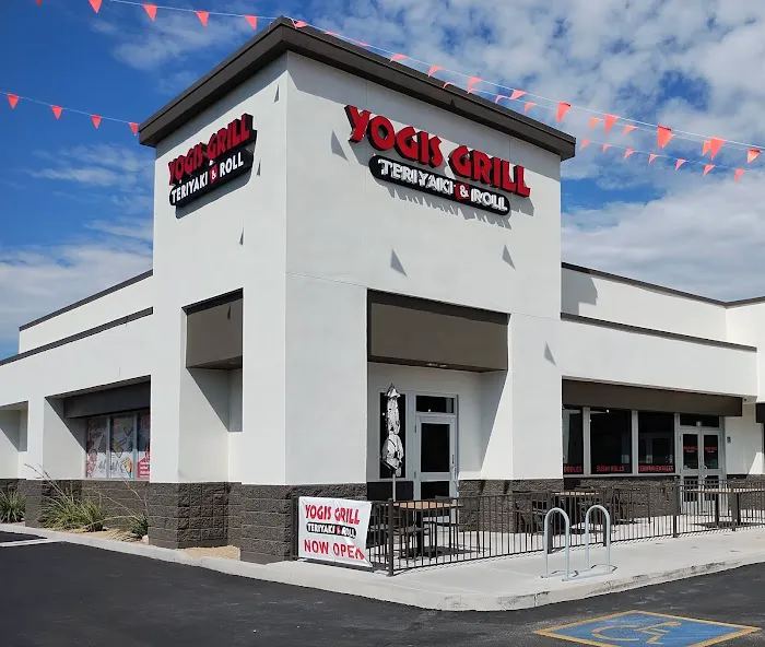 Yogis Grill Arrowhead Picture 6