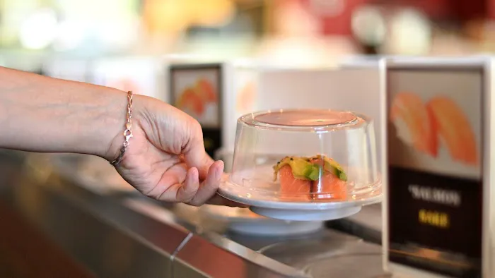KiKu Revolving Sushi Picture 2