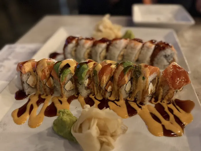 Squid Ink Sushi Bar - Peoria Picture 4