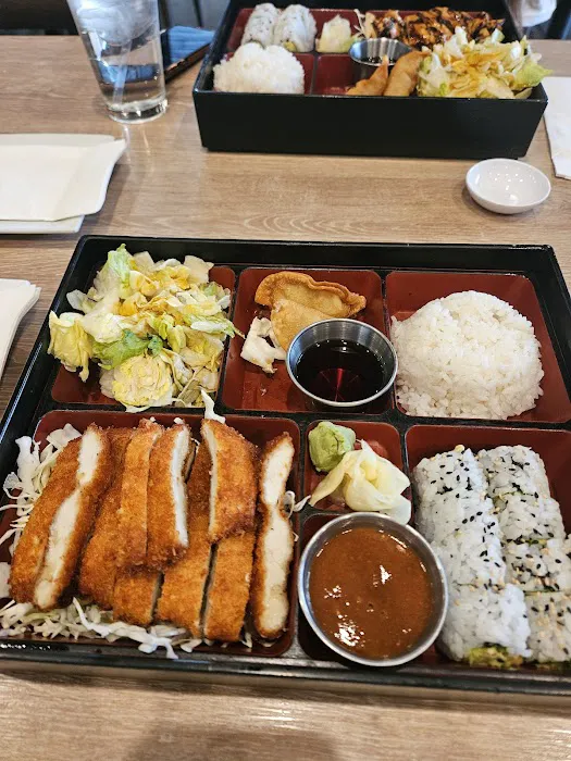 Ugly Tuna Sushi Picture 6