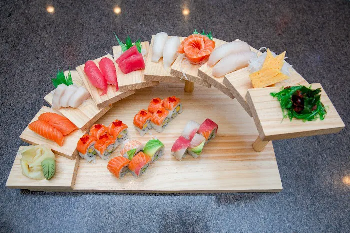 Oishii Mika Sushi Picture 6