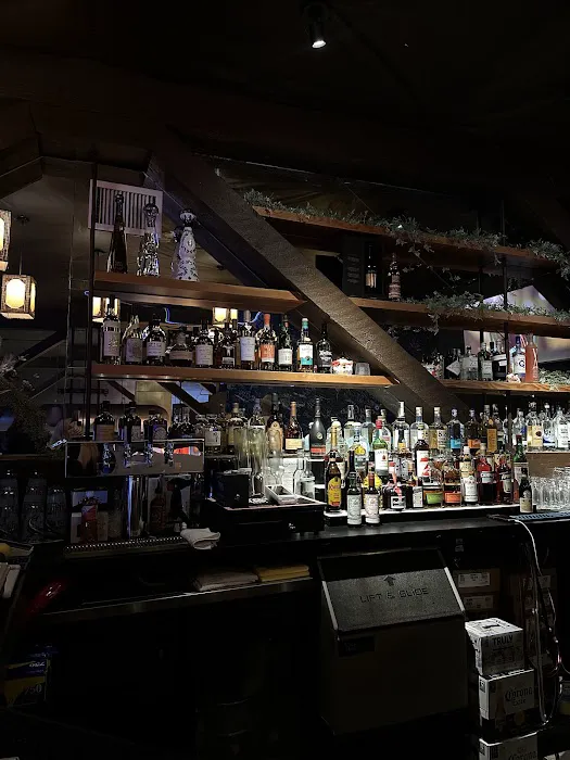 Hana Sushi and Izakaya Pearl Picture 5