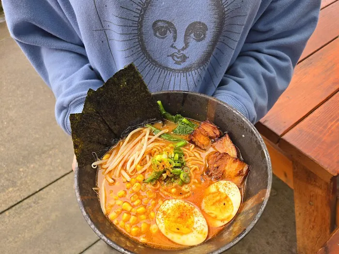 Delish Ramen Pot Picture 5