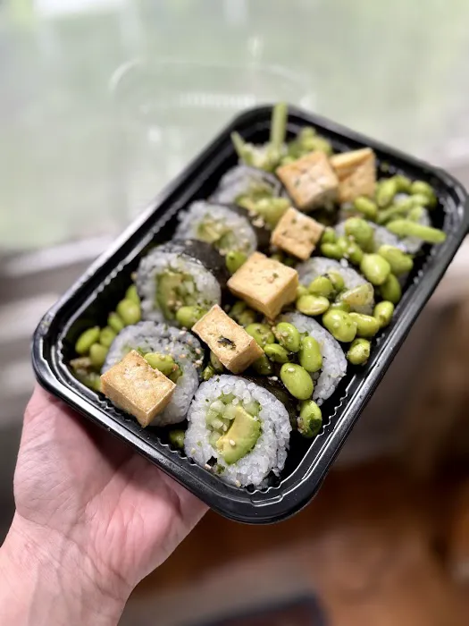 TOKYROLL Sushi & Poké - Terwilliger Picture 3
