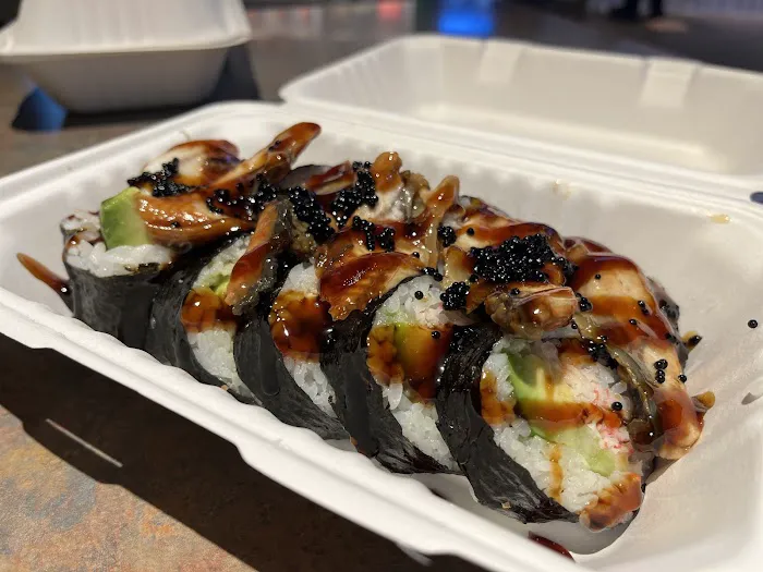 TOKYROLL Sushi & Poké - Terwilliger Picture 5