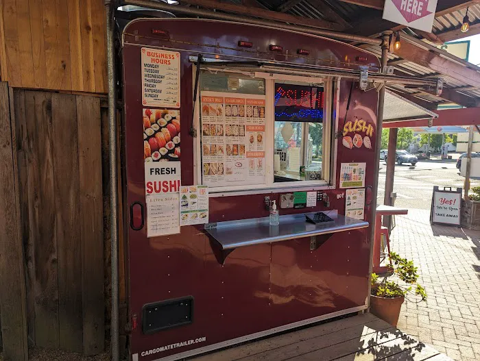 Sushi lover pdx (Hillsdale Sushi Cart) Picture 5