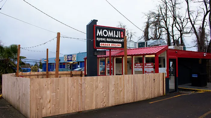 Momiji Sushi Restaurant - Barbur Picture 10