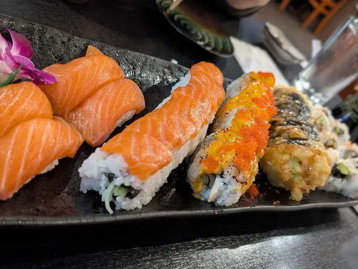 Mojos Sushi Picture 3