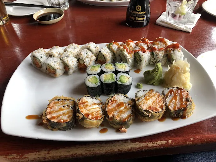 UCHU Sushi Picture 3
