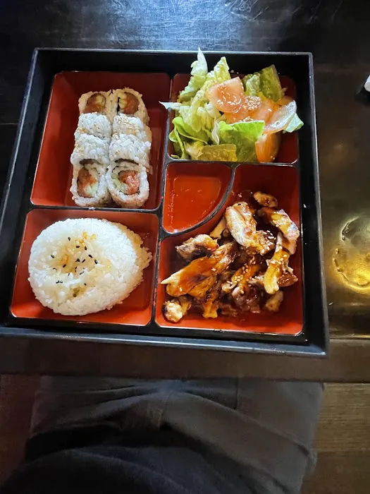 UCHU Sushi Picture 10