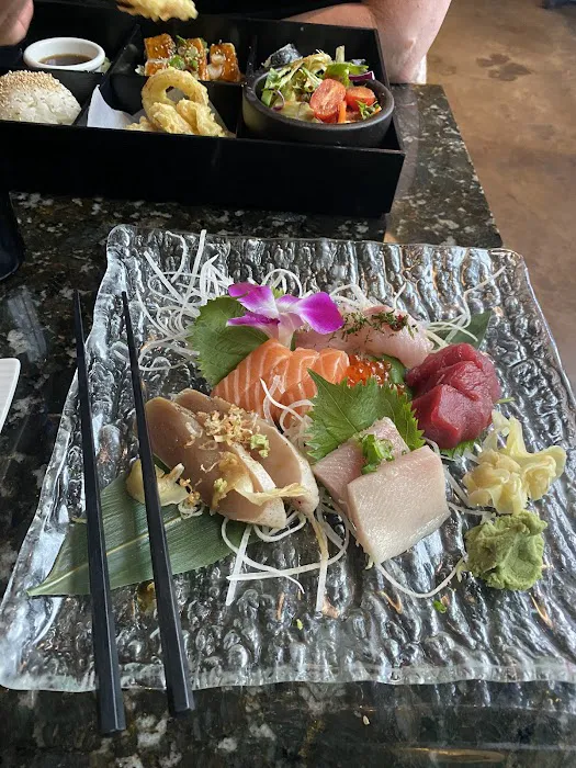 Hana Japanese Bistro Picture 1