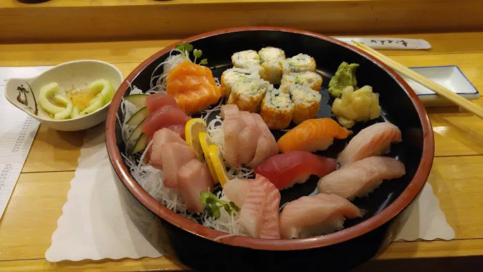 Sushi & Maki Picture 3