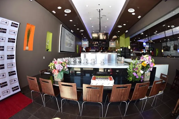Fujiyama Sushi Bar Picture 1