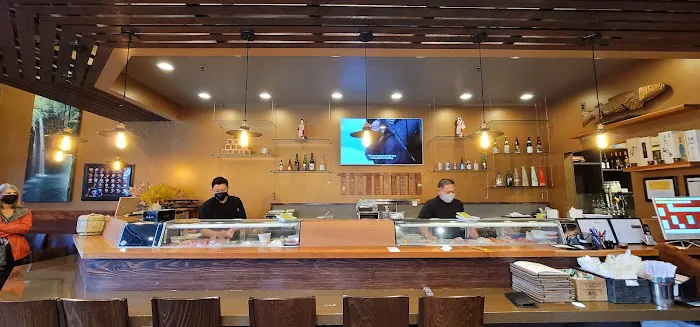 Hero Sushi & Sake Bar Picture 3