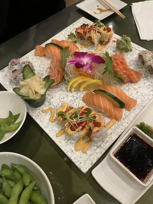 Hero Sushi & Sake Bar Picture 7
