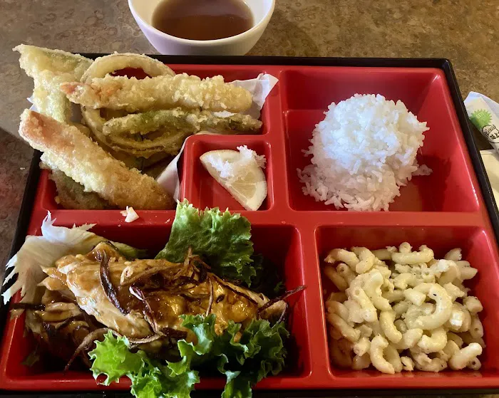 MOMO SUSHI & GRILL Picture 9