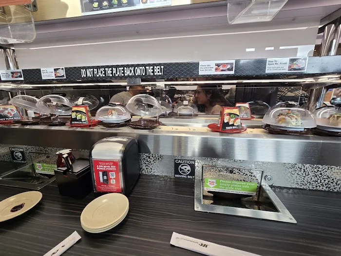 Kura Revolving Sushi Bar Picture 8
