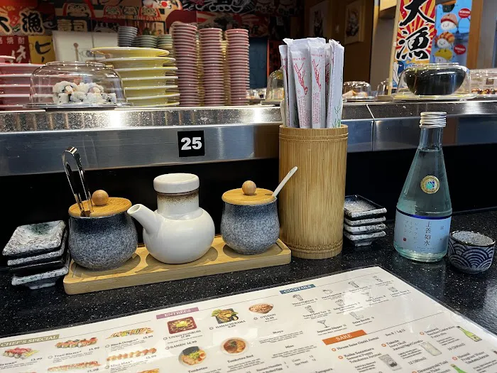 Hana Sushi and Izakaya Bridgeport Picture 7