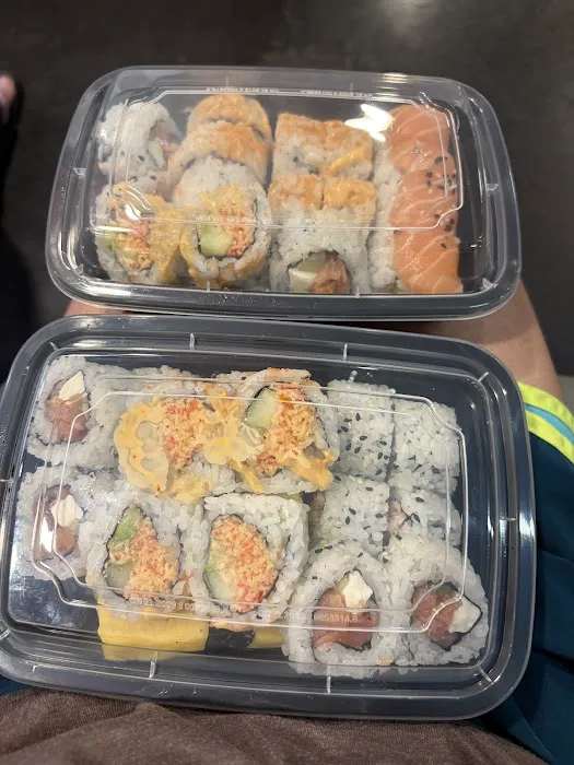 Hana Sushi and Izakaya Bridgeport Picture 9