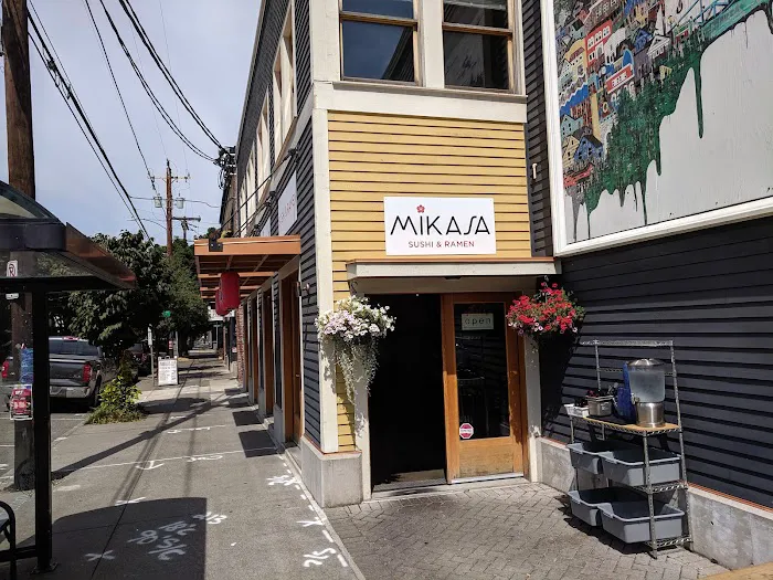 Mikasa Sushi & Ramen Picture 2