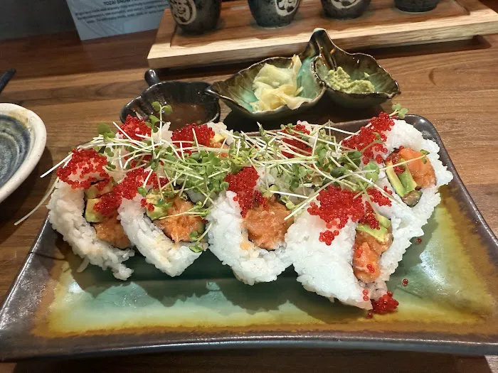 Shinsen Sushi & Lounge Picture 1