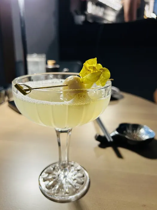 Shinsen Sushi & Lounge Picture 6