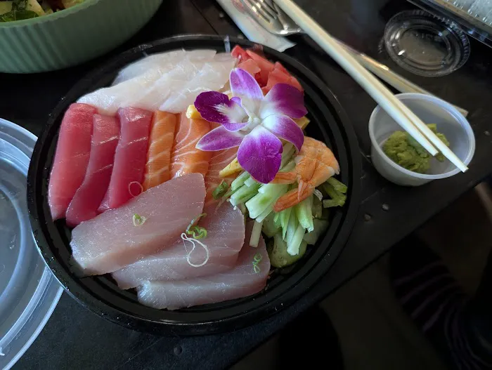 Oishi Sushi Picture 7