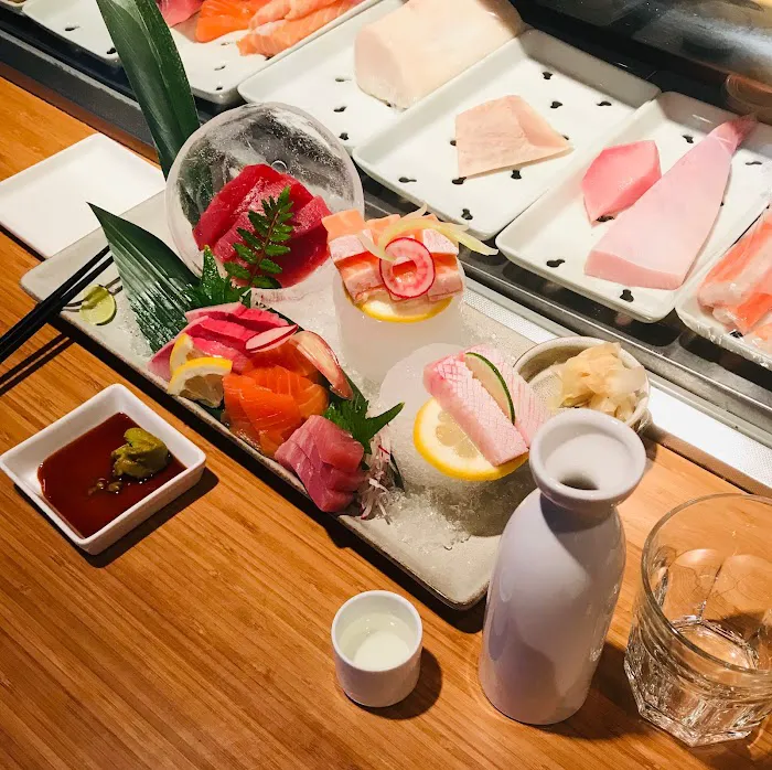 TAKUMI SUSHI AND BAR Picture 2