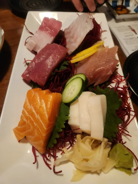 TAKUMI SUSHI AND BAR Picture 5