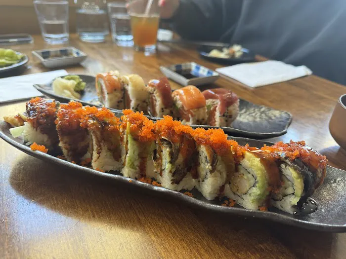 TAKUMI SUSHI AND BAR Picture 4