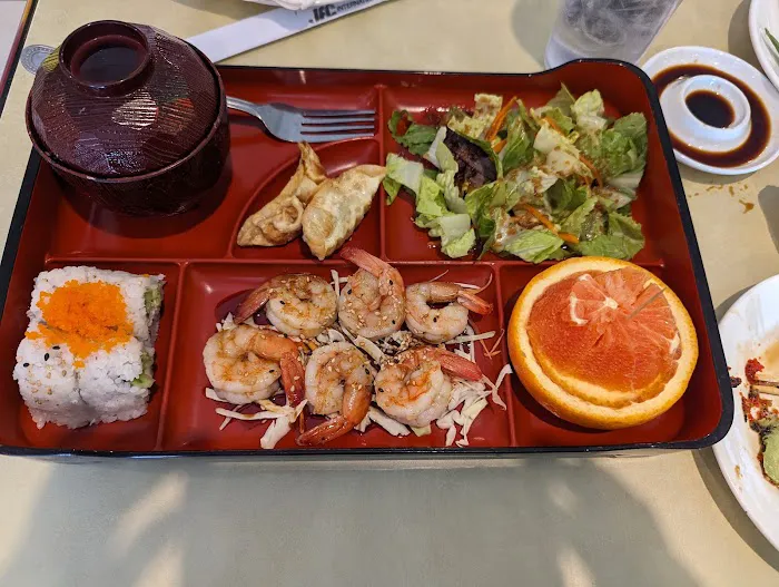 TOMI Sushi & Ramen Picture 8
