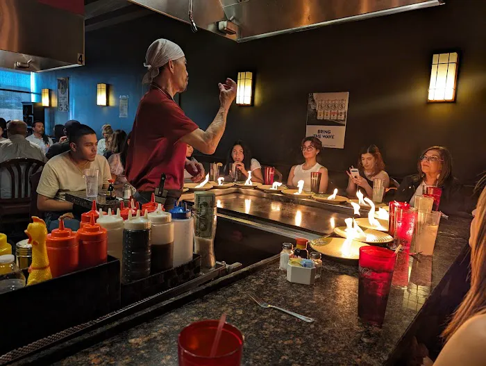 Azuma Sushi and Teppan Wyoming & Paseo Del Norte Picture 6