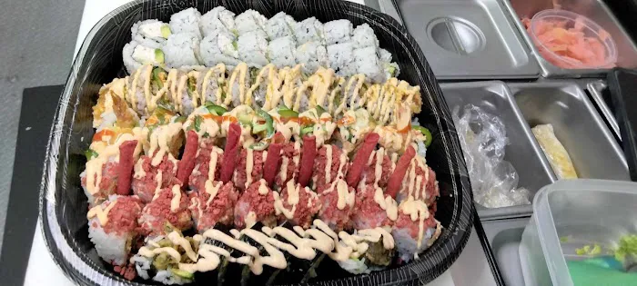 69 sushi rolls Picture 6